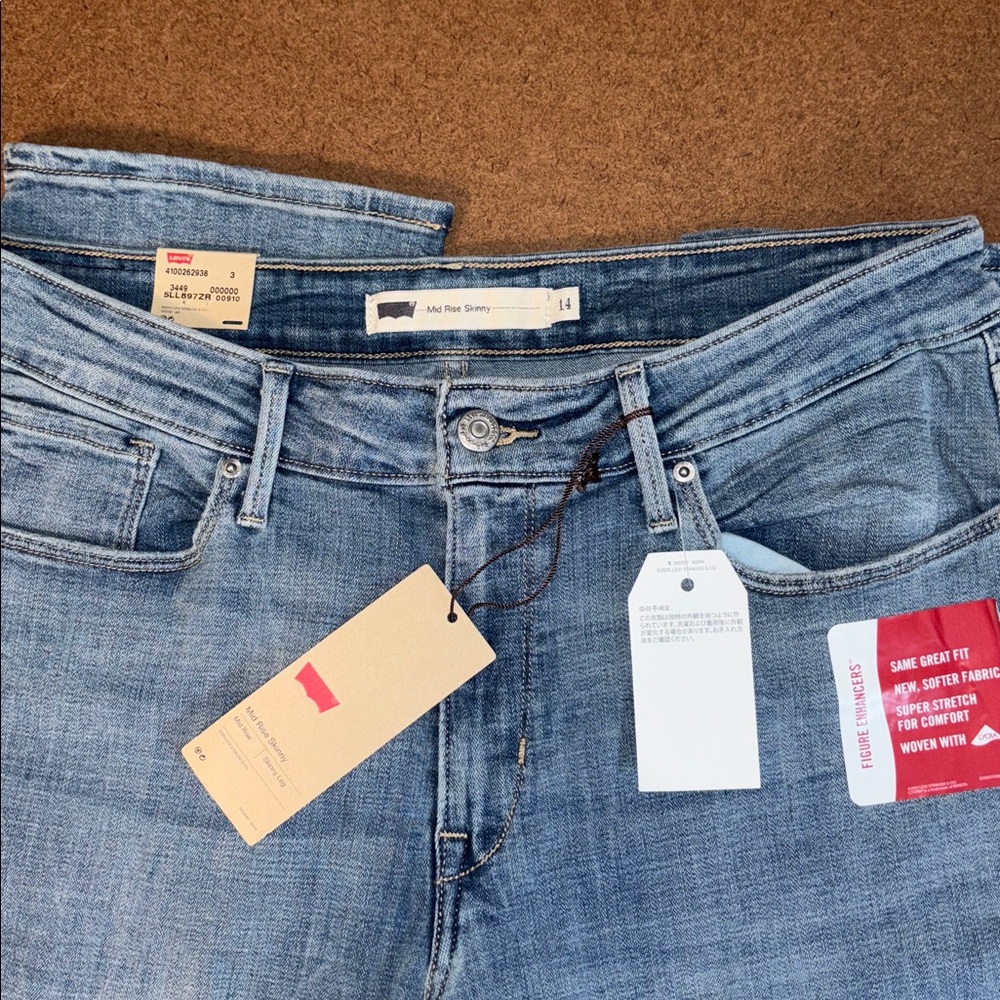 Levi's Classic Blue Straight Leg Women's mid rise skinny Mom Jeans - Picture 11 of 16